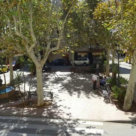 Duplex En Frente De La Playa Al Lado De Barcelona *
